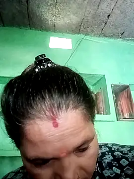 Manavi x online show from October 18, 2025, 8:16 am