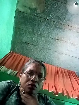 Manavi x online show from October 3, 2025, 10:06 am