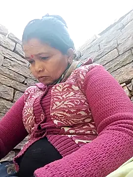 Manavi x online show from February 21, 2026, 2:57 am