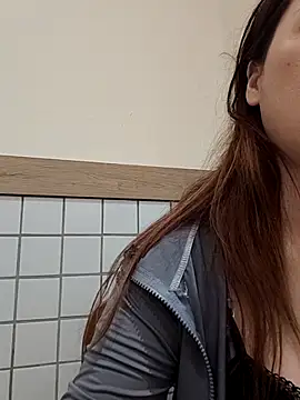 Lovelyanan online show from September 12, 2025, 8:03 am