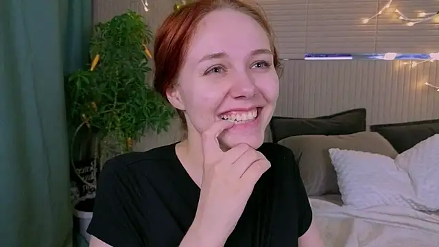 PollyVinice online show from May 7, 2026, 7:50 pm