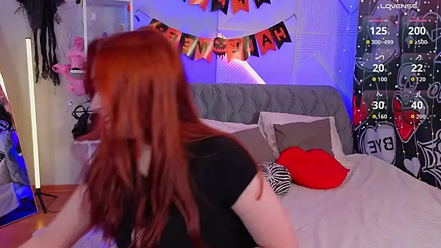 PollyVinice online show from October 22, 2025, 12:04 pm