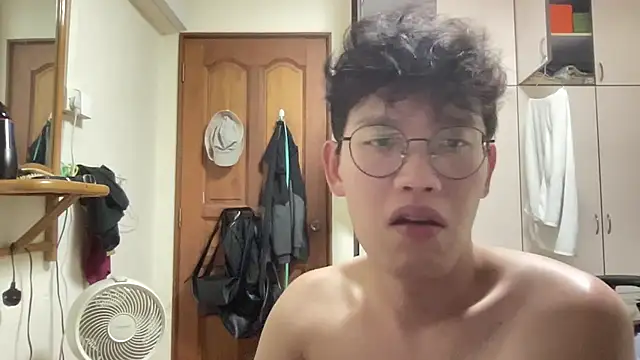 Snapshot of Passionatetwink2 chatting on September 24, 2025, 11:50 am Passionatetwink2 online show from September 24, 2025, 11:50 am