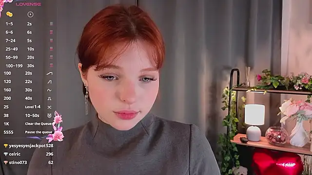 AnnieKim  online show from March 9, 2026, 3:04 pm