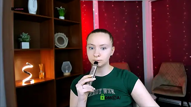 mila glow1 online show from December 2, 2025, 6:26 am