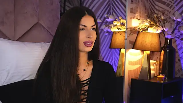 EvaRhea online show from November 3, 2025, 3:56 am