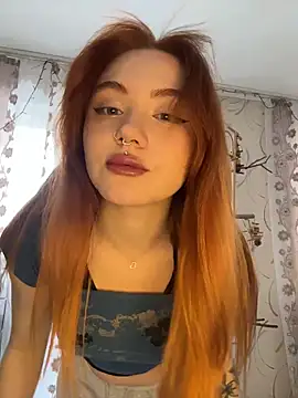 LunaMillie online show from March 12, 2026, 10:30 am