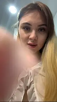 LunaMillie online show from January 6, 2026, 10:30 am