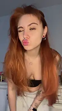 LunaMillie online show from January 18, 2026, 3:26 pm