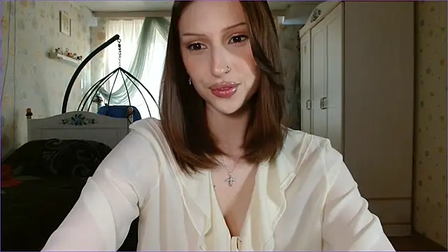 RuxaShade online show from March 14, 2026, 1:06 pm