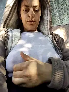 Snapshot of LenaBloomy chatting on October 25, 2025, 10:36 am LenaBloomy online show from October 25, 2025, 10:36 am