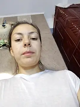 Snapshot of LenaBloomy chatting on November 19, 2025, 12:16 pm LenaBloomy online show from November 19, 2025, 12:16 pm