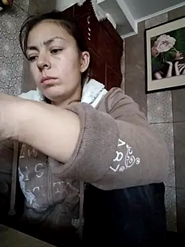 Snapshot of LenaBloomy chatting on November 24, 2025, 12:27 pm LenaBloomy online show from November 24, 2025, 12:27 pm