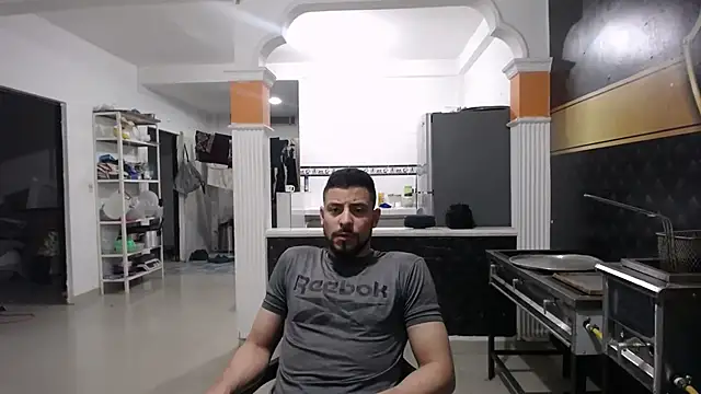 yohacriss online show from October 9, 2025, 4:57 am