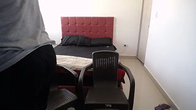 yohacriss online show from November 7, 2025, 5:39 pm