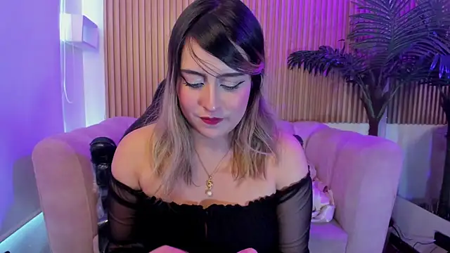 Jenny Wolridge  online show from October 8, 2025, 5:35 pm