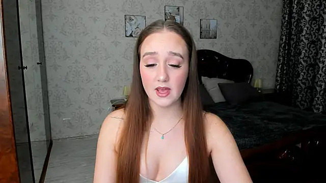 SabrinaCandi online show from November 14, 2025, 3:32 am