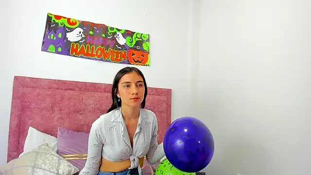 Vaiolet Miller online show from October 4, 2025, 8:32 pm