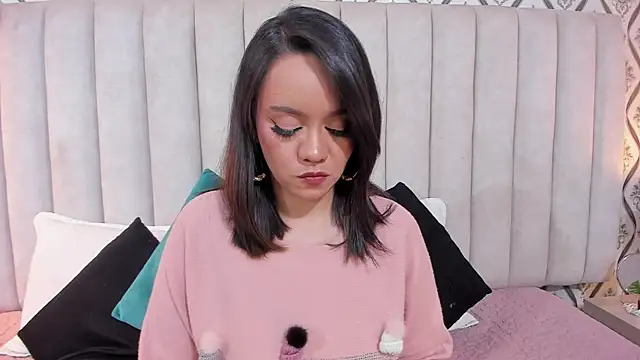 Sky Junne online show from September 8, 2025, 5:45 pm