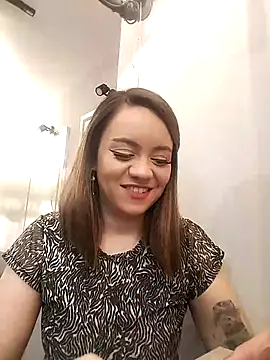 Sky Junne online show from September 22, 2025, 4:13 pm