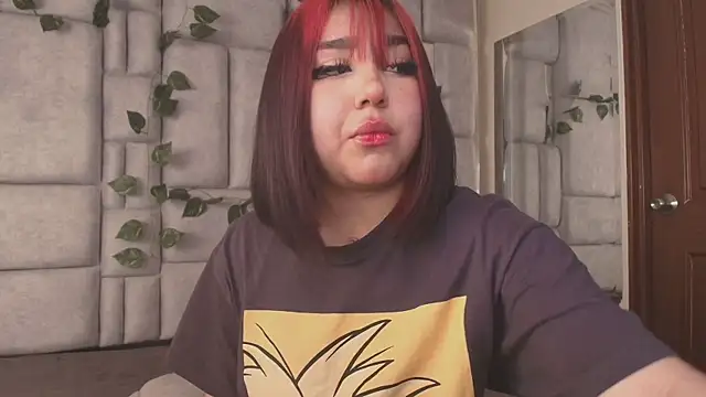 sophiievv online show from September 25, 2025, 12:44 pm