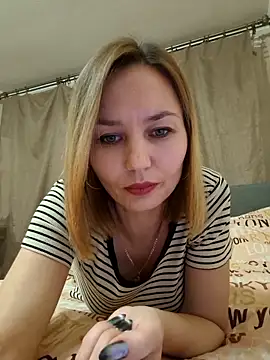 VeroLoverx online show from December 4, 2025, 5:34 pm