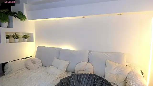Alissa S online show from July 25, 2026, 4:35 pm