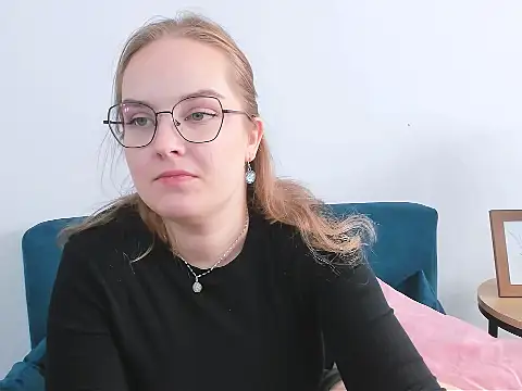 AliceCrazy69 online show from October 20, 2025, 10:05 am