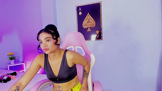 Snapshot of SammyRose_ chatting on September 18, 2025, 7:50 pm SammyRose online show from September 18, 2025, 7:50 pm
