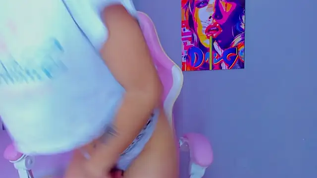 Snapshot of SammyRose_ chatting on February 3, 2026, 7:30 pm SammyRose online show from February 3, 2026, 7:30 pm