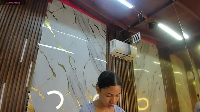 VictoriaDuart online show from March 25, 2026, 8:19 pm