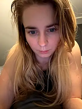 ellieen online show from November 6, 2025, 10:03 pm