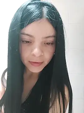 LunaJacobs online show from April 4, 2026, 9:21 pm