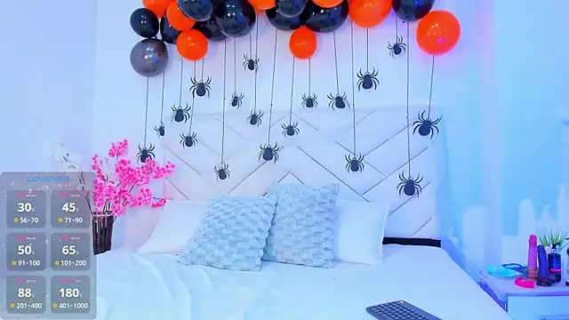 chloemonroe  online show from October 21, 2025, 12:43 am