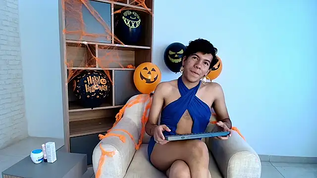 E R O S  online show from October 28, 2025, 2:49 pm