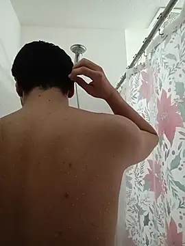 Jadriel23 online show from November 27, 2025, 3:40 am