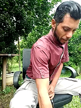 AlphaAlterX online show from October 12, 2025, 1:34 pm