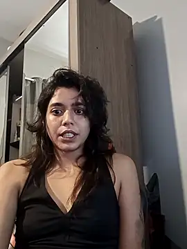 Snapshot of Maricamposs chatting on November 3, 2025, 7:28 pm Maricamposs online show from November 3, 2025, 7:28 pm