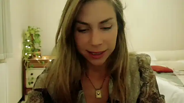 Snapshot of wonderalice31 chatting on September 30, 2025, 6:58 pm wonderalice31 online show from September 30, 2025, 6:58 pm