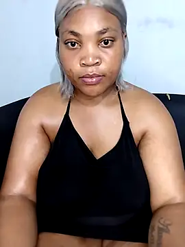 BeverlyQueen14 online show from January 7, 2026, 12:32 pm