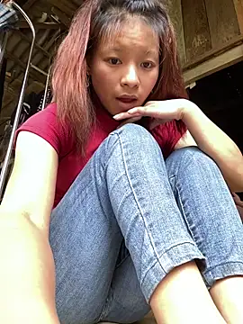 Snapshot of Mai_bb chatting on October 16, 2025, 3:37 am Mai bb online show from October 16, 2025, 3:37 am