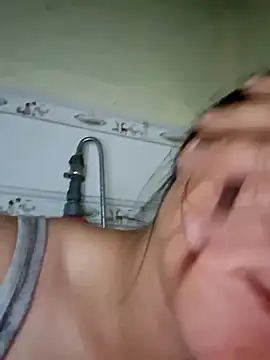 ALIENHR38 online show from September 29, 2025, 1:39 pm