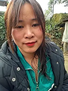 Snapshot of ALIENHR38 chatting on February 24, 2026, 2:23 am ALIENHR38 online show from February 24, 2026, 2:23 am