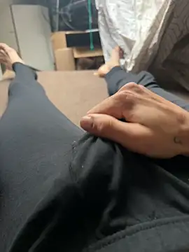 Snapshot of eltet12 chatting on October 5, 2025, 6:59 am eltet12 online show from October 5, 2025, 6:59 am