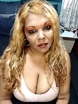 hemilynthomas2467 online show from December 19, 2025, 12:18 pm