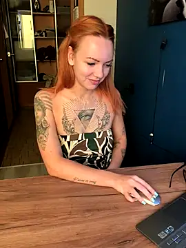 Amore Mia  online show from October 6, 2025, 5:41 am