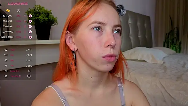 JuliannaWenger online show from September 15, 2025, 5:13 pm