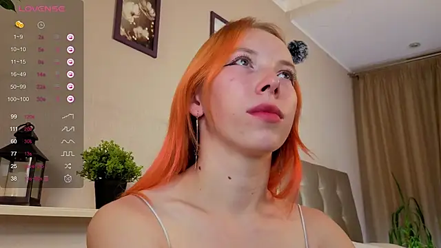 JuliannaWenger online show from September 19, 2025, 4:55 pm