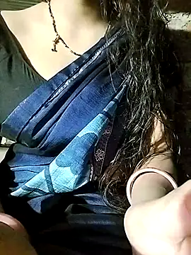 Snapshot of Hottestgirll chatting on October 8, 2025, 6:59 am Hottestgirll online show from October 8, 2025, 6:59 am