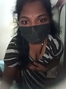 swetha01430 online show from November 6, 2025, 4:22 pm